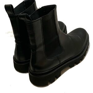 Koio Women’s chelsea boots